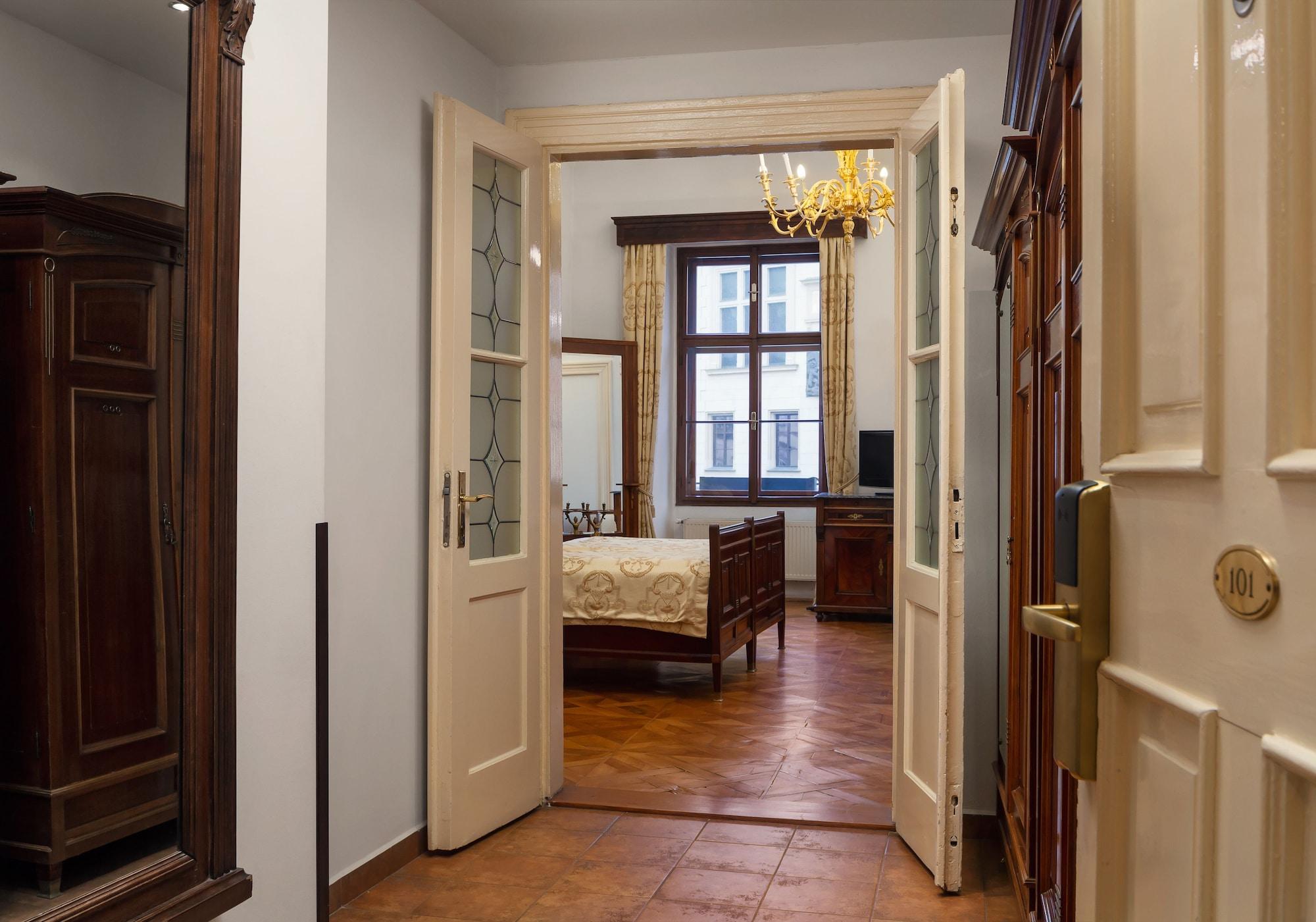Grand Hotel Praha Bagian luar foto