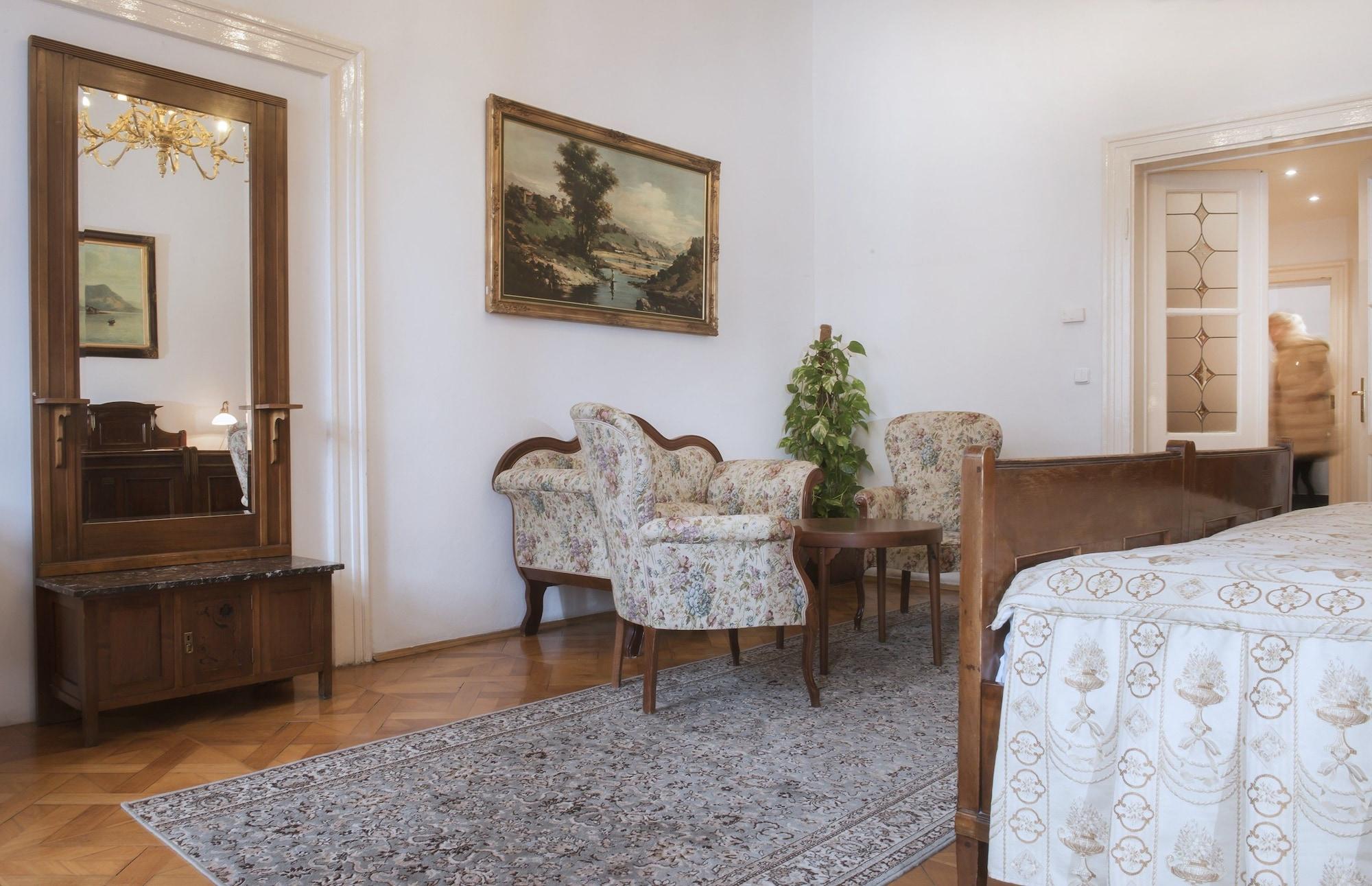 Grand Hotel Praha Bagian luar foto